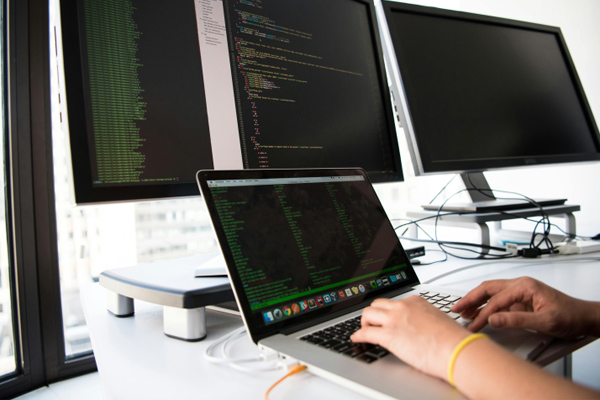 三月底前 鄭州14場線下招聘會給您“送崗”