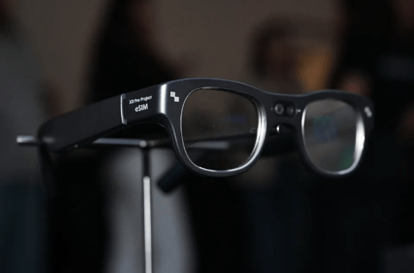 雷鳥首款eSIM智慧眼鏡釋出：徹底告別手機依賴