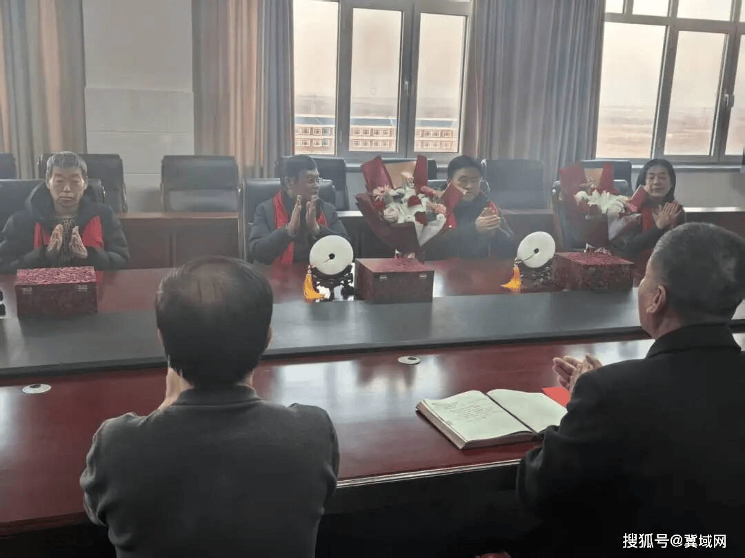 致匠心· 敬師者 ——海興中學為榮退教師舉行歡送儀式