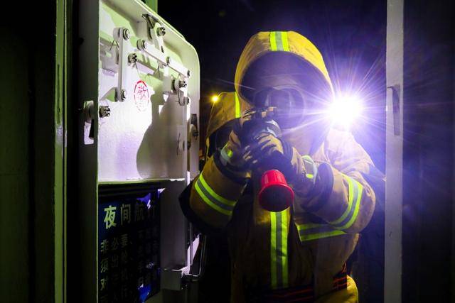 東部戰區：快速鎖定跟蹤，開火！