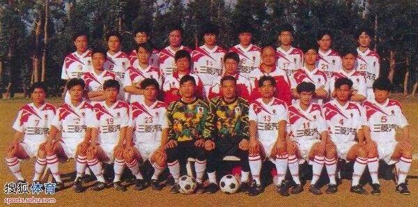 【頭條】五哥的足球故事《25》——中國職業球員全部都是大學生，中國足球沒文化？